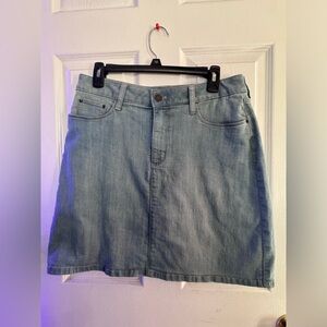 Croft&Barrow stretchy jean skirt💙